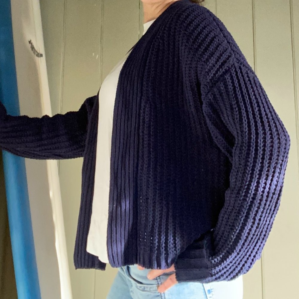 LAST DAY!  LILY LOVES Size medium (fits 8-12) Navy Blue Heavy ribbed Cardigan - Picture 2 of 9